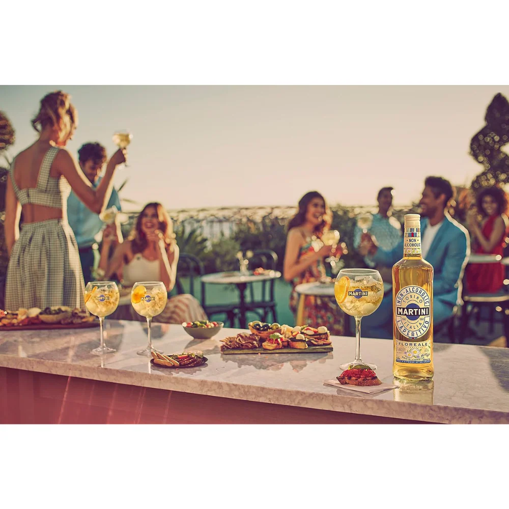 Martini Floreale Non-Alcoholic Apéritif - Image 3